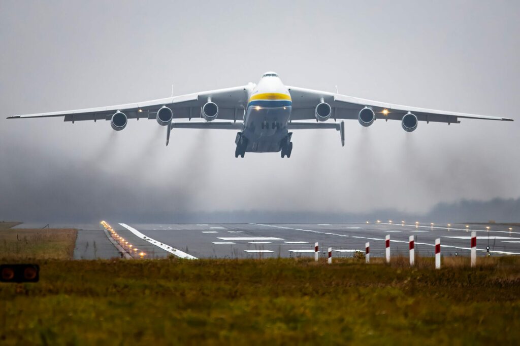 Antonov 225 taking off